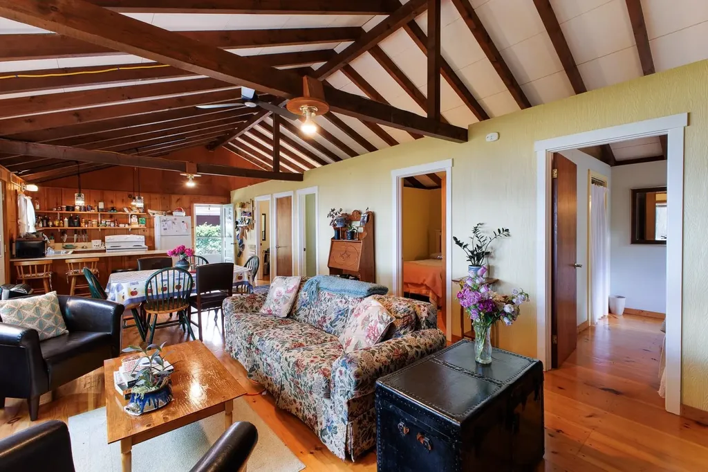 1741 South End Road North Hero VT 05474
