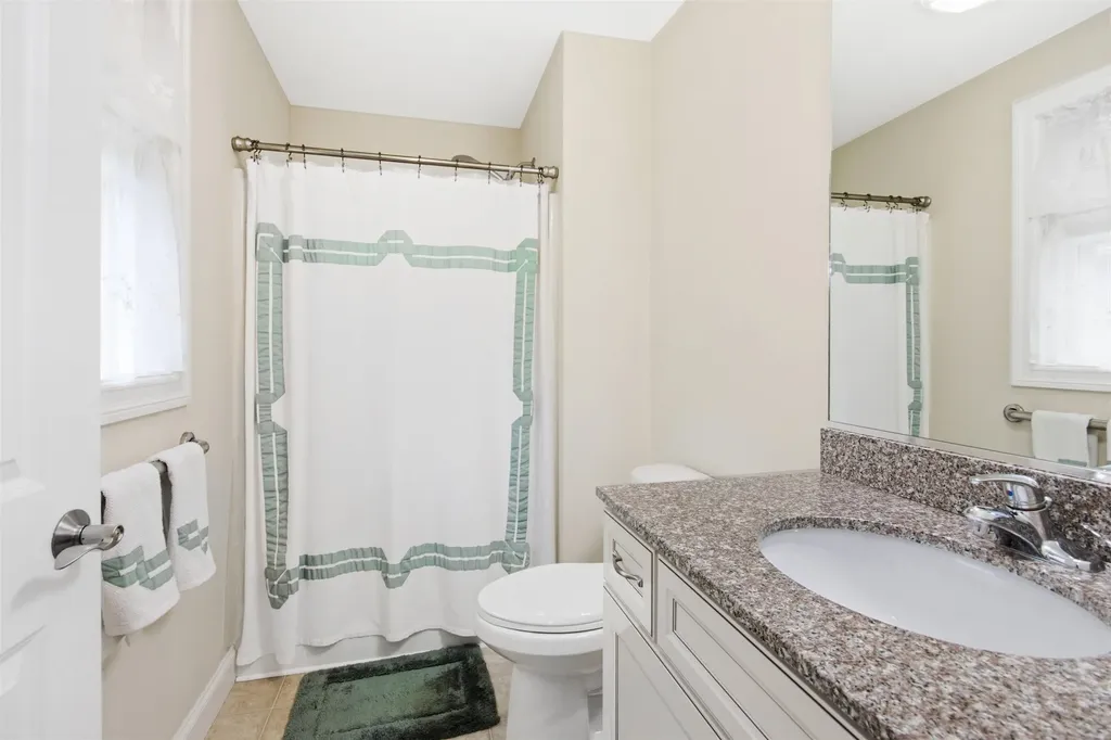 19 Furnival Road Nashua NH 03064