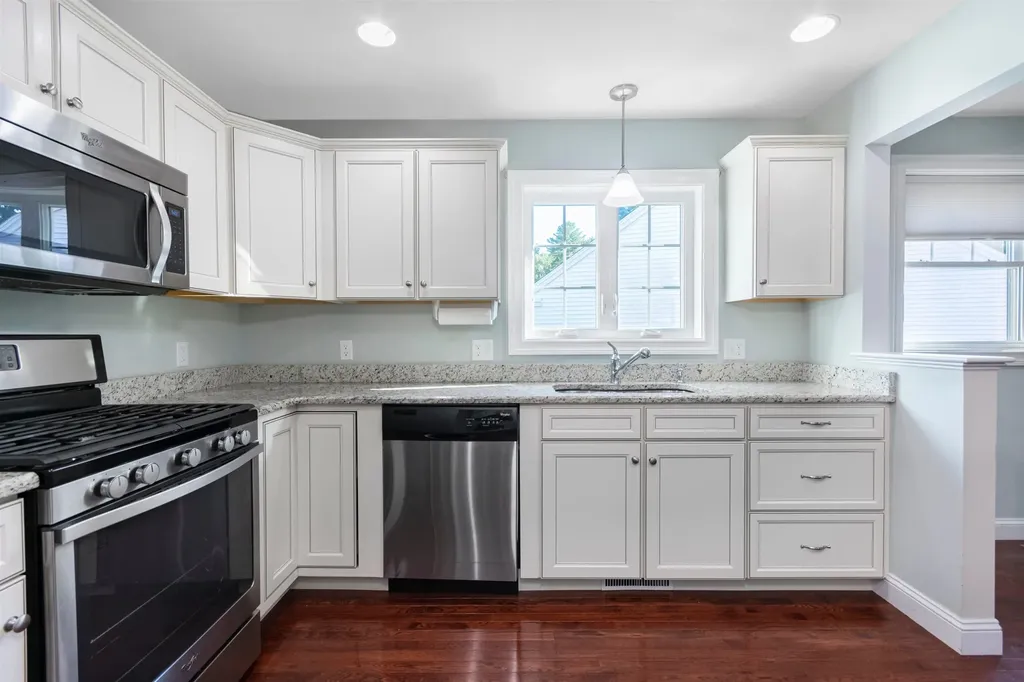 19 Furnival Road Nashua NH 03064