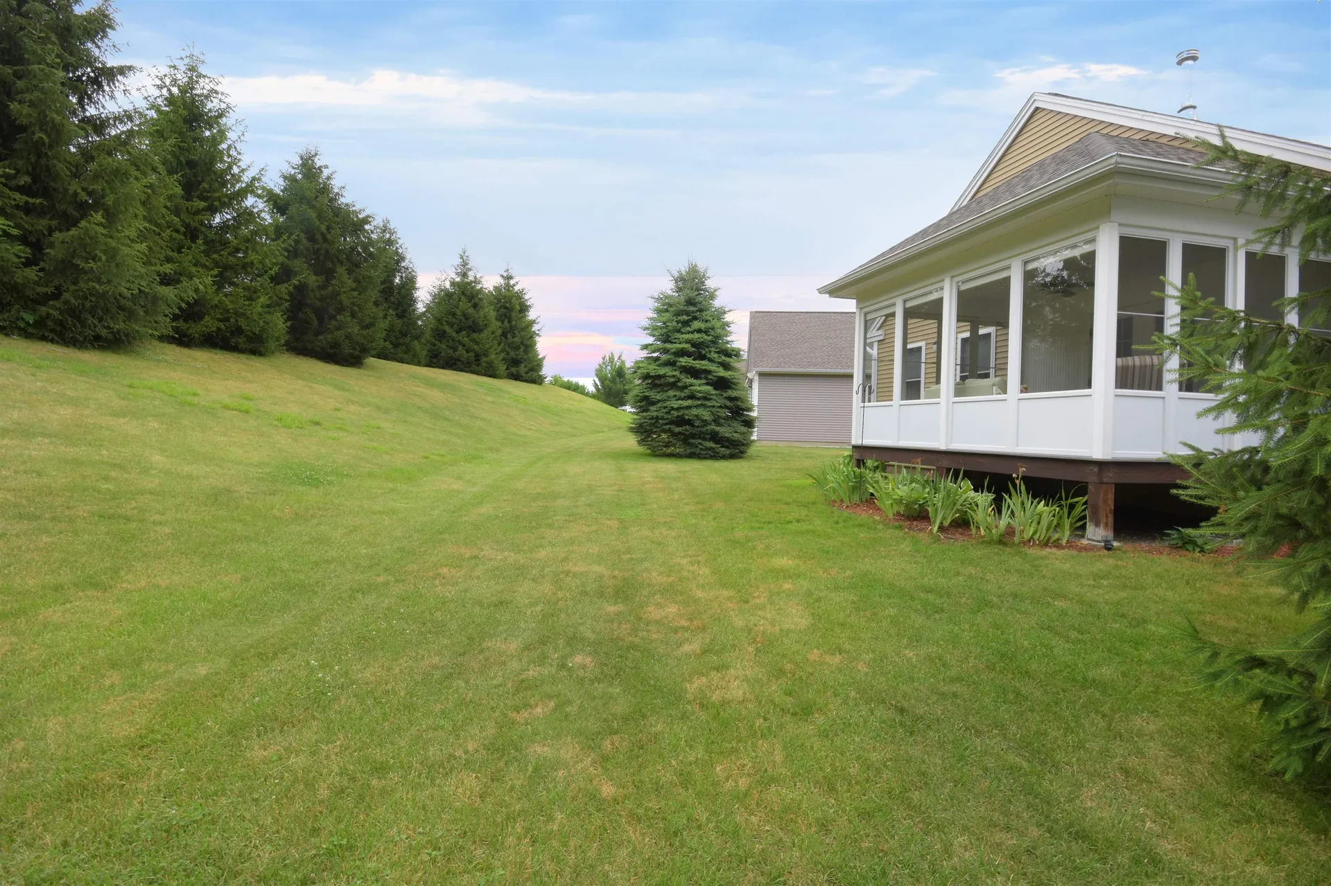 19 Furnival Road Nashua NH 03064
