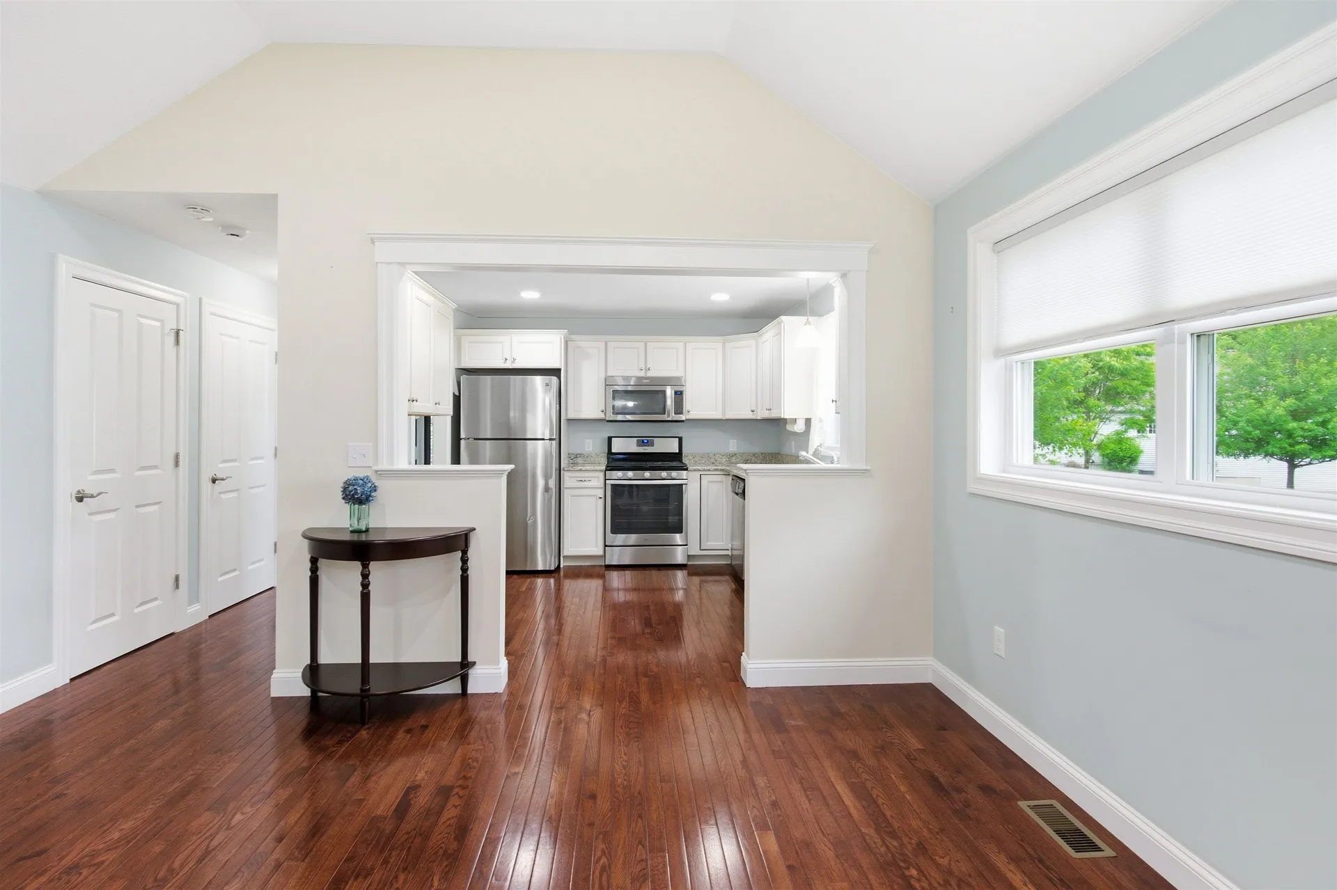 19 Furnival Road Nashua NH 03064