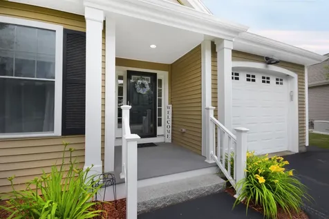 19 Furnival Road Nashua NH 03064