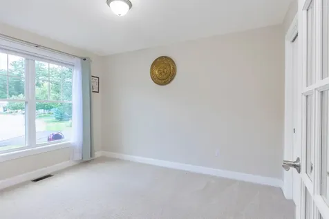 19 Furnival Road Nashua NH 03064