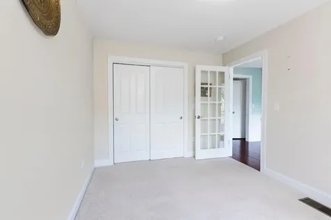 19 Furnival Road Nashua NH 03064