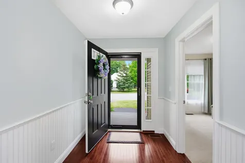 19 Furnival Road Nashua NH 03064