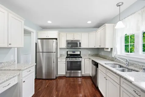 19 Furnival Road Nashua NH 03064