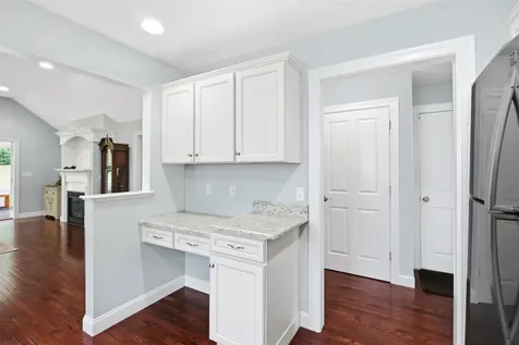 19 Furnival Road Nashua NH 03064