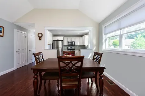 19 Furnival Road Nashua NH 03064