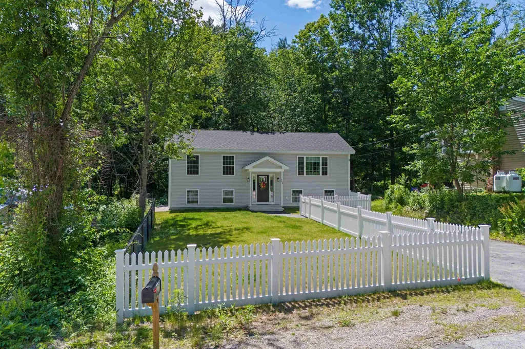 25 Gay Avenue Hillsborough NH 03244