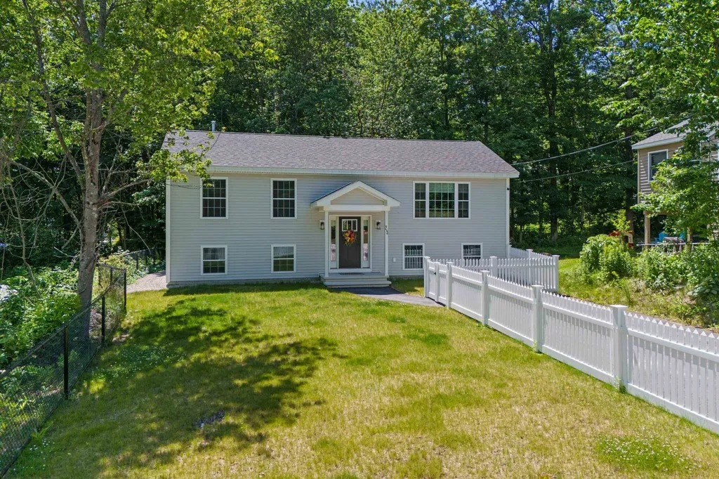 25 Gay Avenue Hillsborough NH 03244