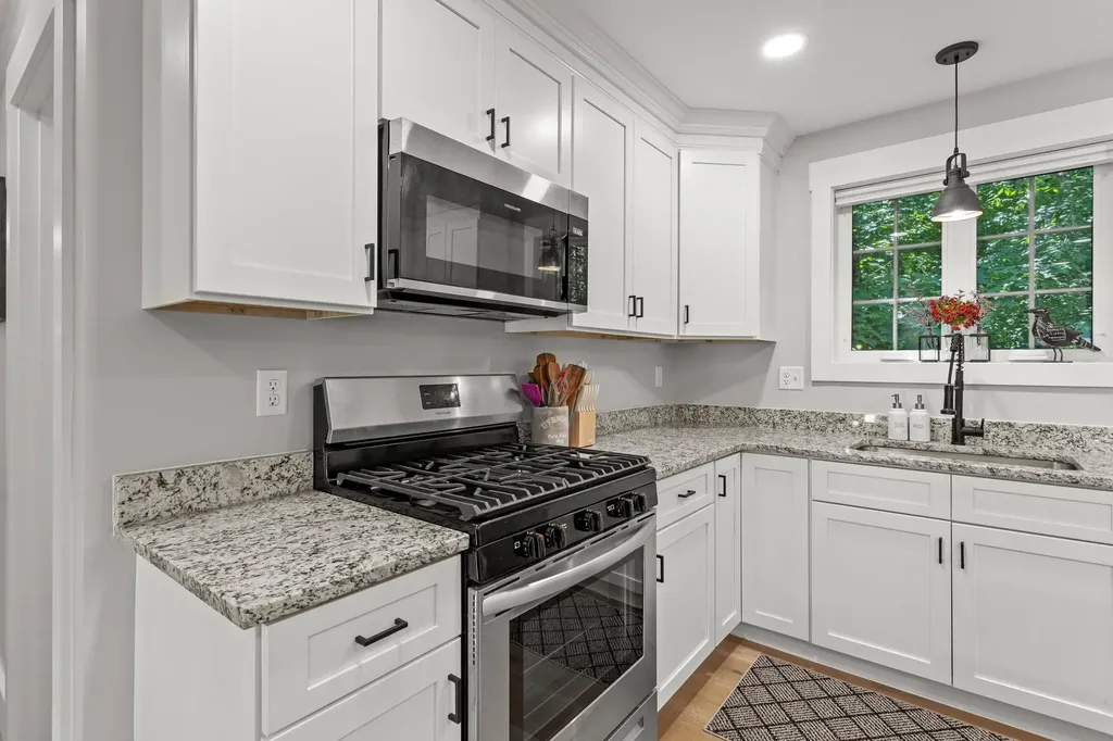 25 Gay Avenue Hillsborough NH 03244