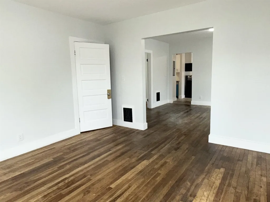 6 Holmes Street Nashua NH 03060