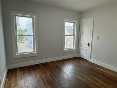 6 Holmes Street Nashua NH 03060