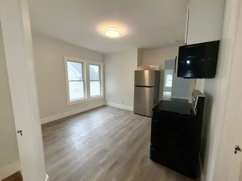 6 Holmes Street Nashua NH 03060