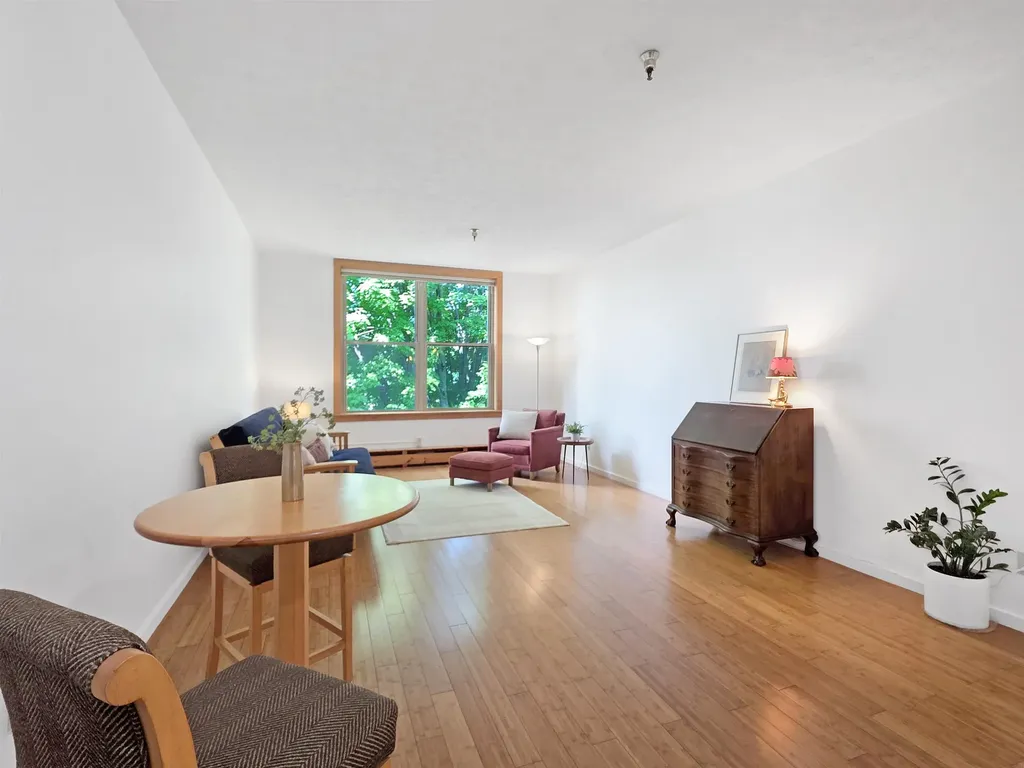 216 Lake Street Burlington VT 05401