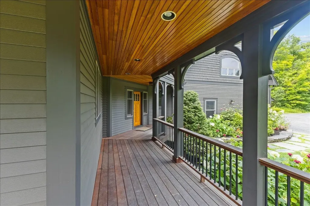 179 Owls Head Lane Stowe VT 05672
