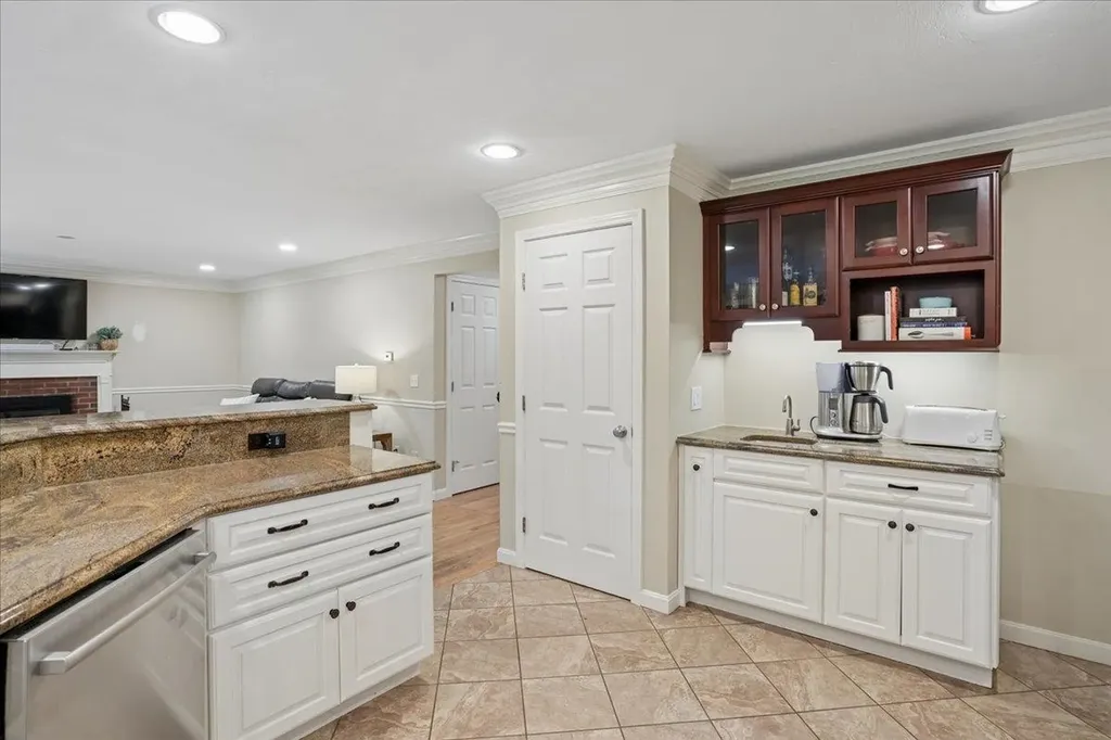 72 Oakmont Drive Concord NH 03301