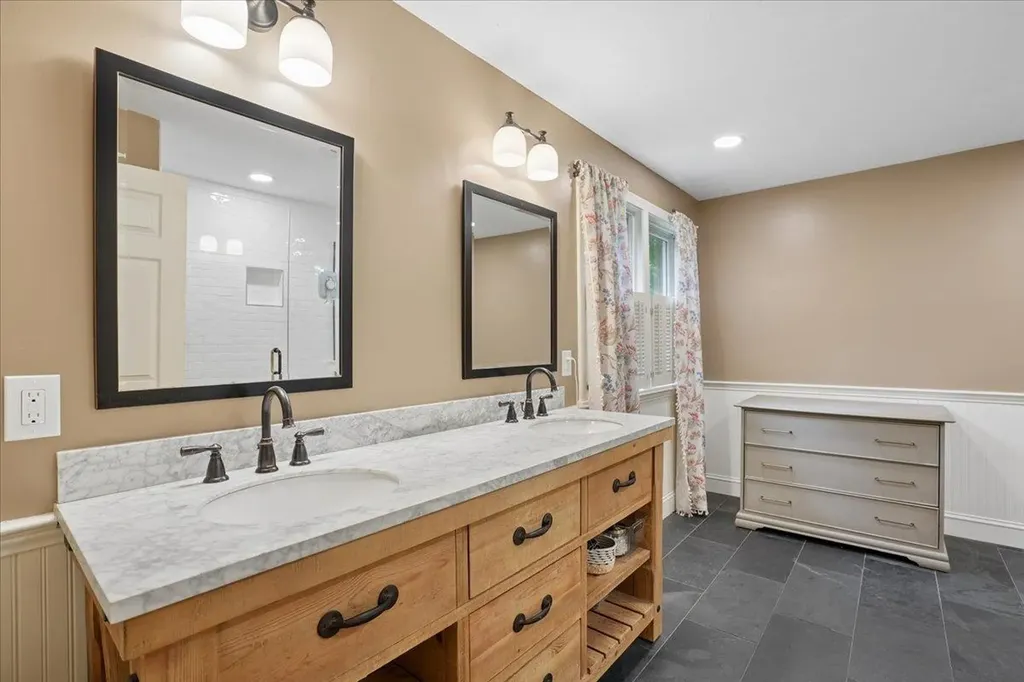 72 Oakmont Drive Concord NH 03301