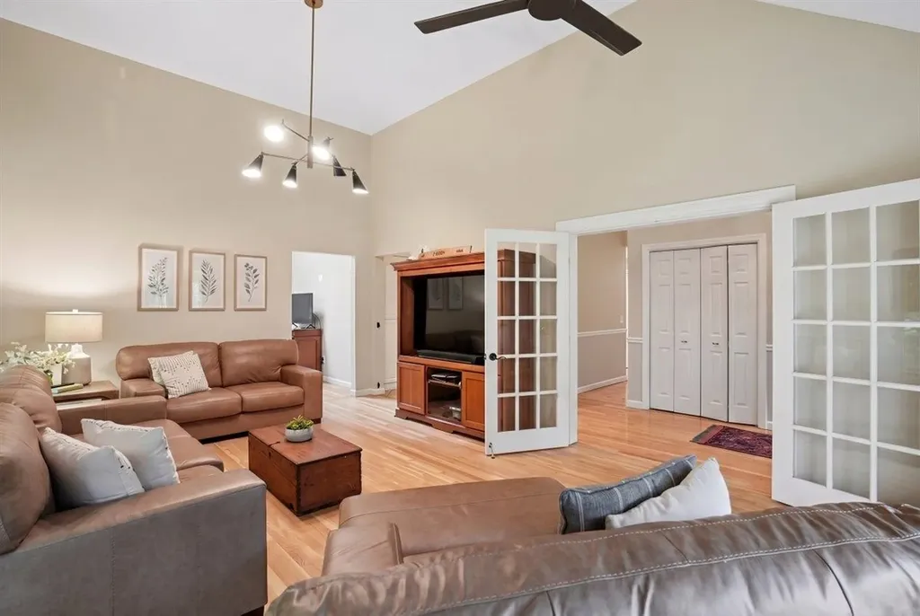 72 Oakmont Drive Concord NH 03301