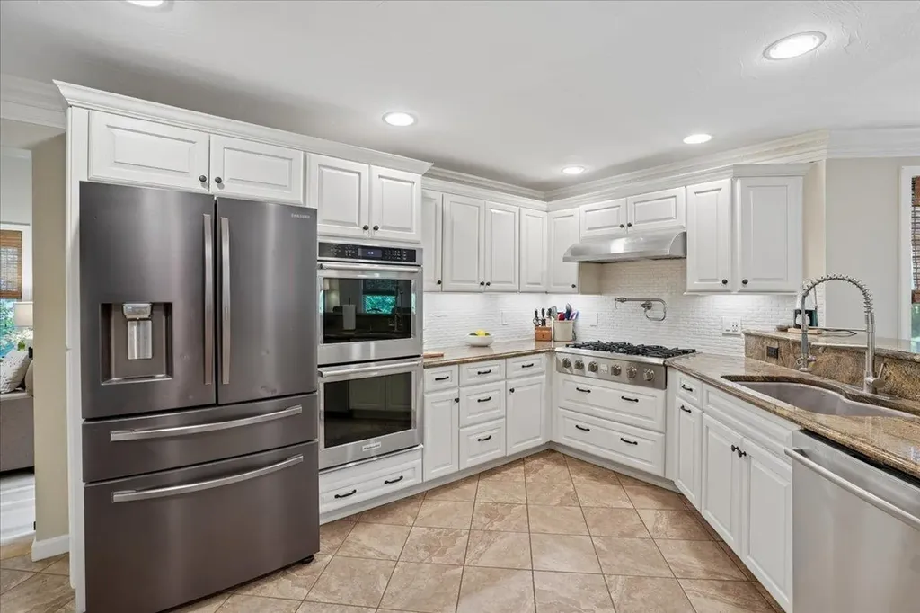 72 Oakmont Drive Concord NH 03301