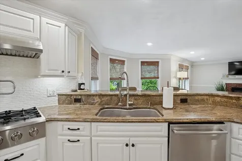 72 Oakmont Drive Concord NH 03301