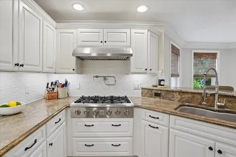 72 Oakmont Drive Concord NH 03301
