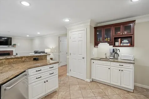 72 Oakmont Drive Concord NH 03301