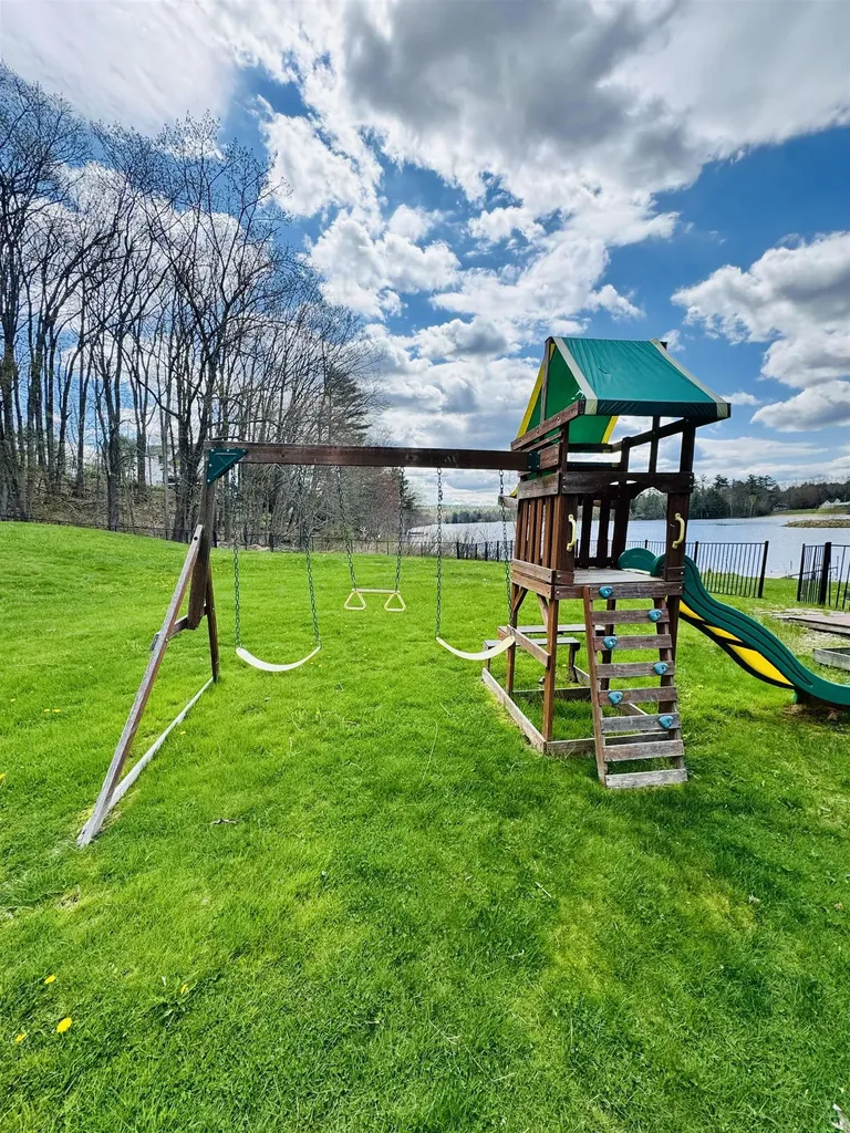 27 Georgetown Road Barnstead NH 03225