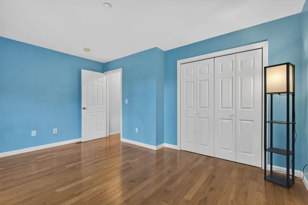 41 Shadowbrook Drive Hudson NH 03051