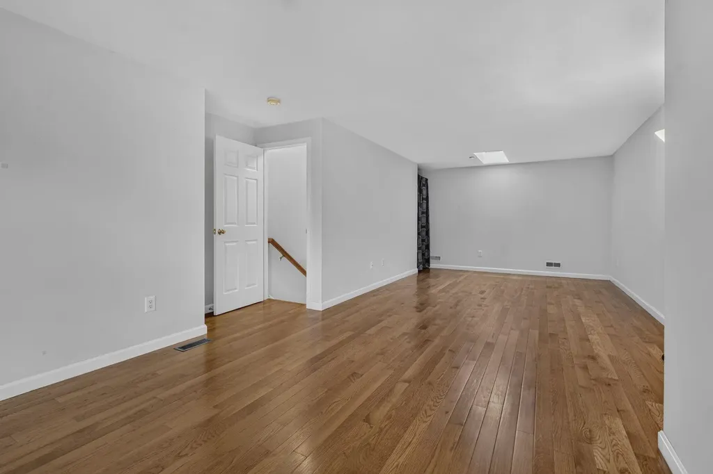 41 Shadowbrook Drive Hudson NH 03051