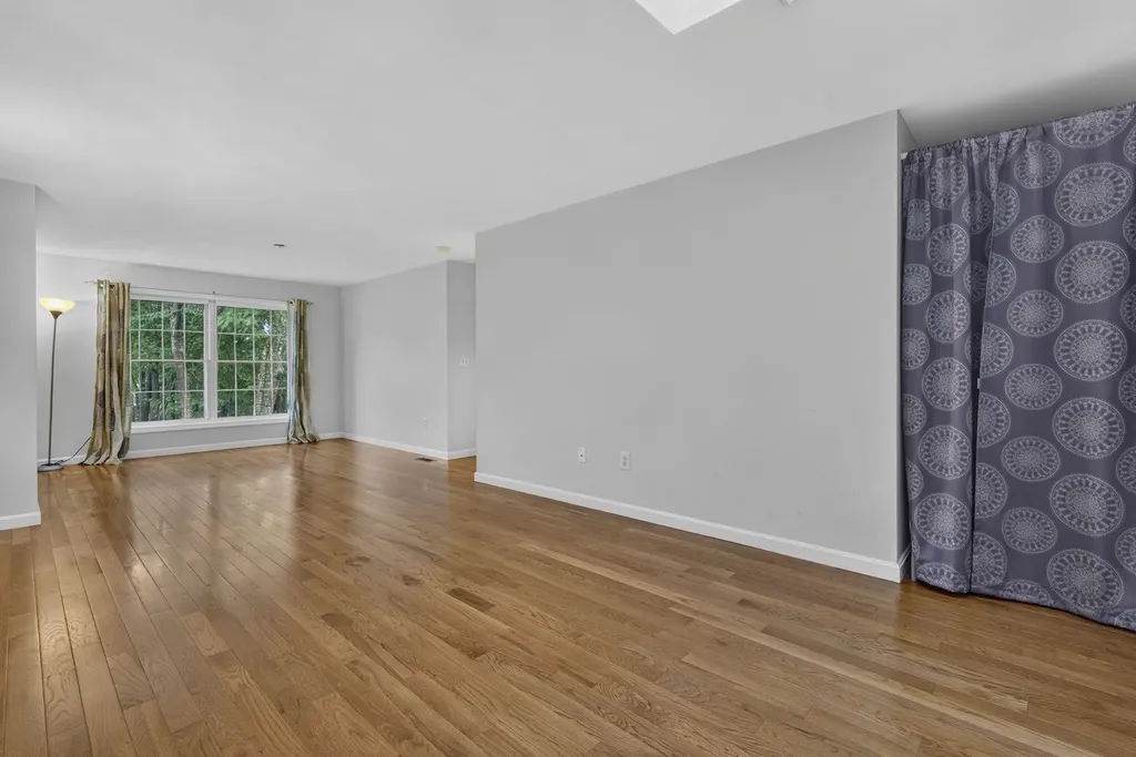 41 Shadowbrook Drive Hudson NH 03051