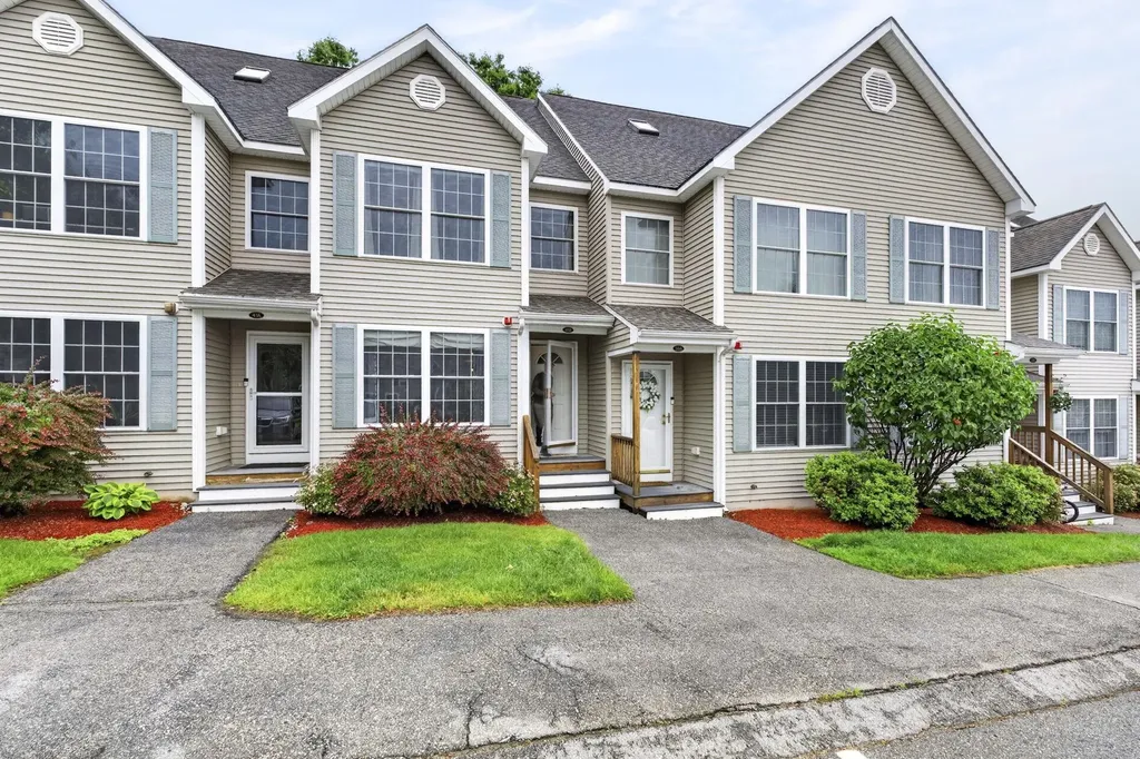 41 Shadowbrook Drive Hudson NH 03051
