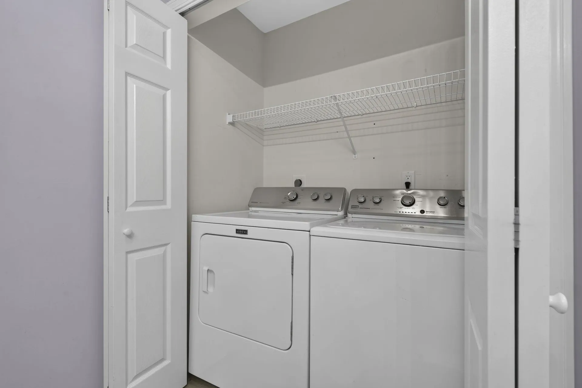 41 Shadowbrook Drive Hudson NH 03051