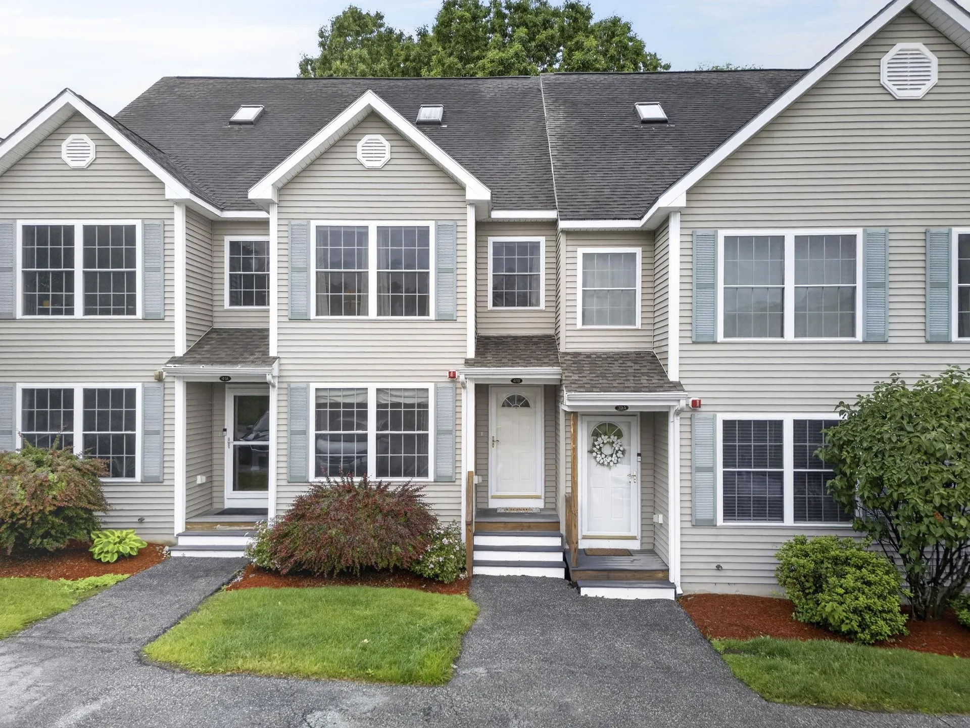 41 Shadowbrook Drive Hudson NH 03051