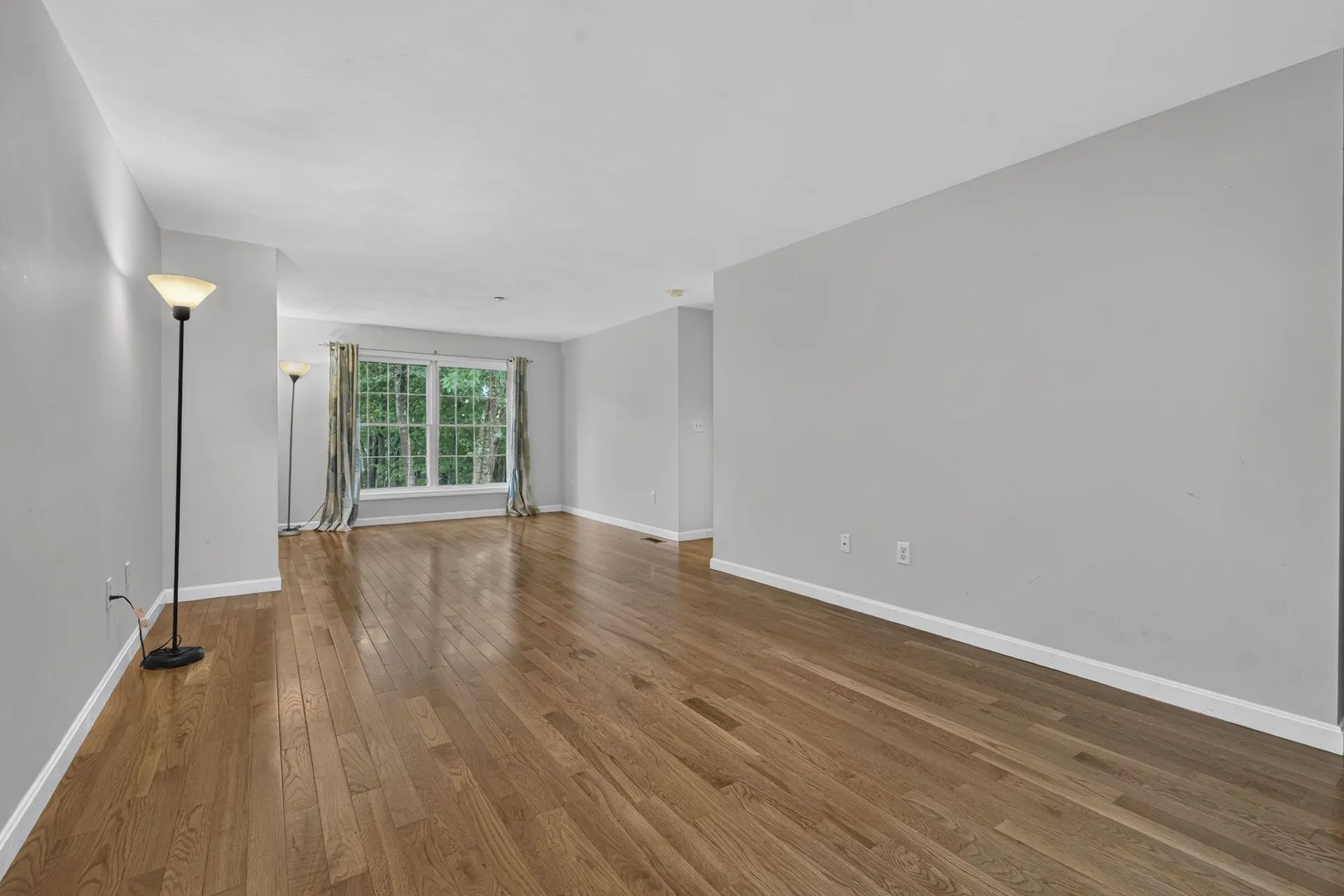 41 Shadowbrook Drive Hudson NH 03051