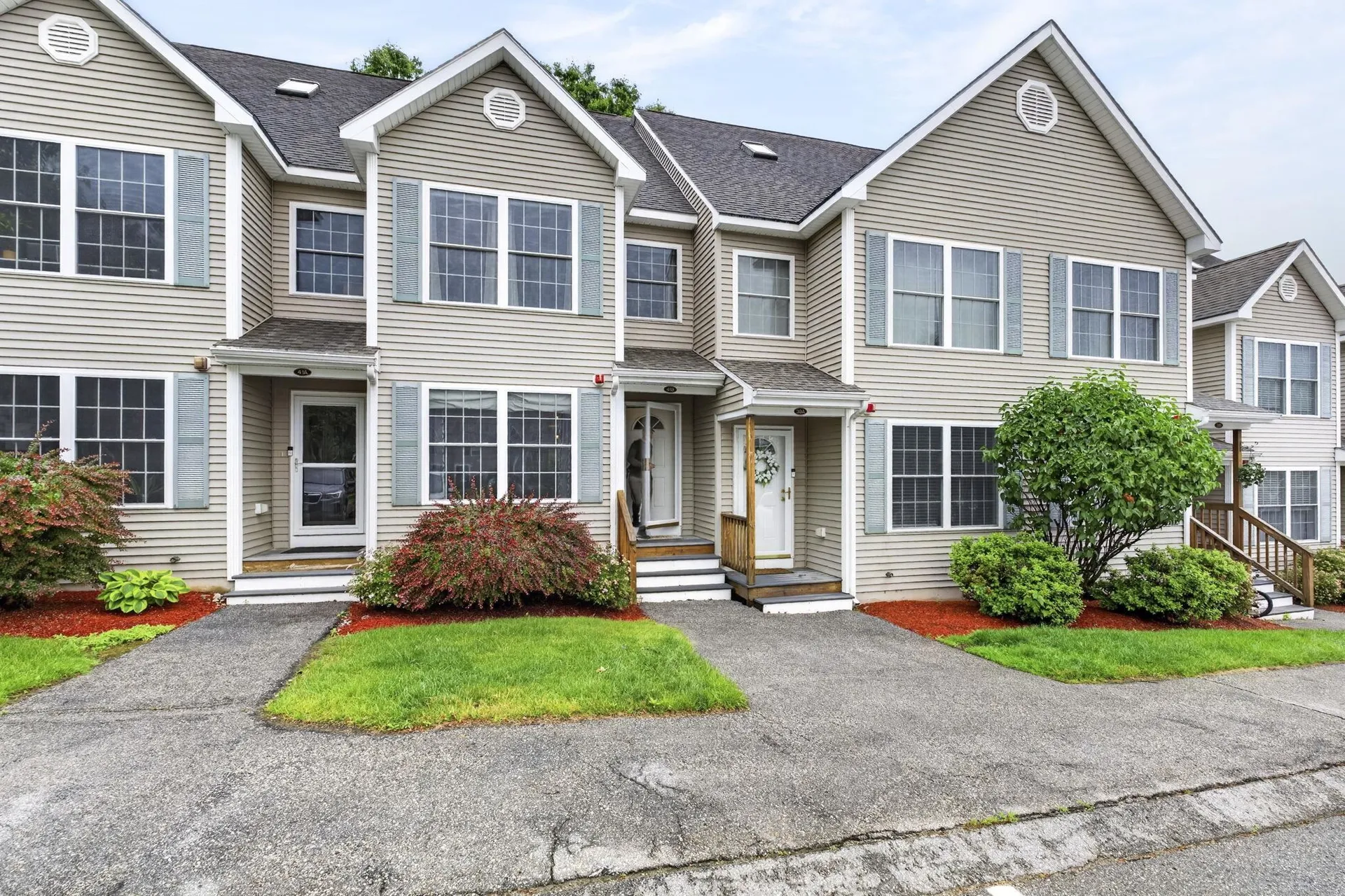 41 Shadowbrook Drive Hudson NH 03051