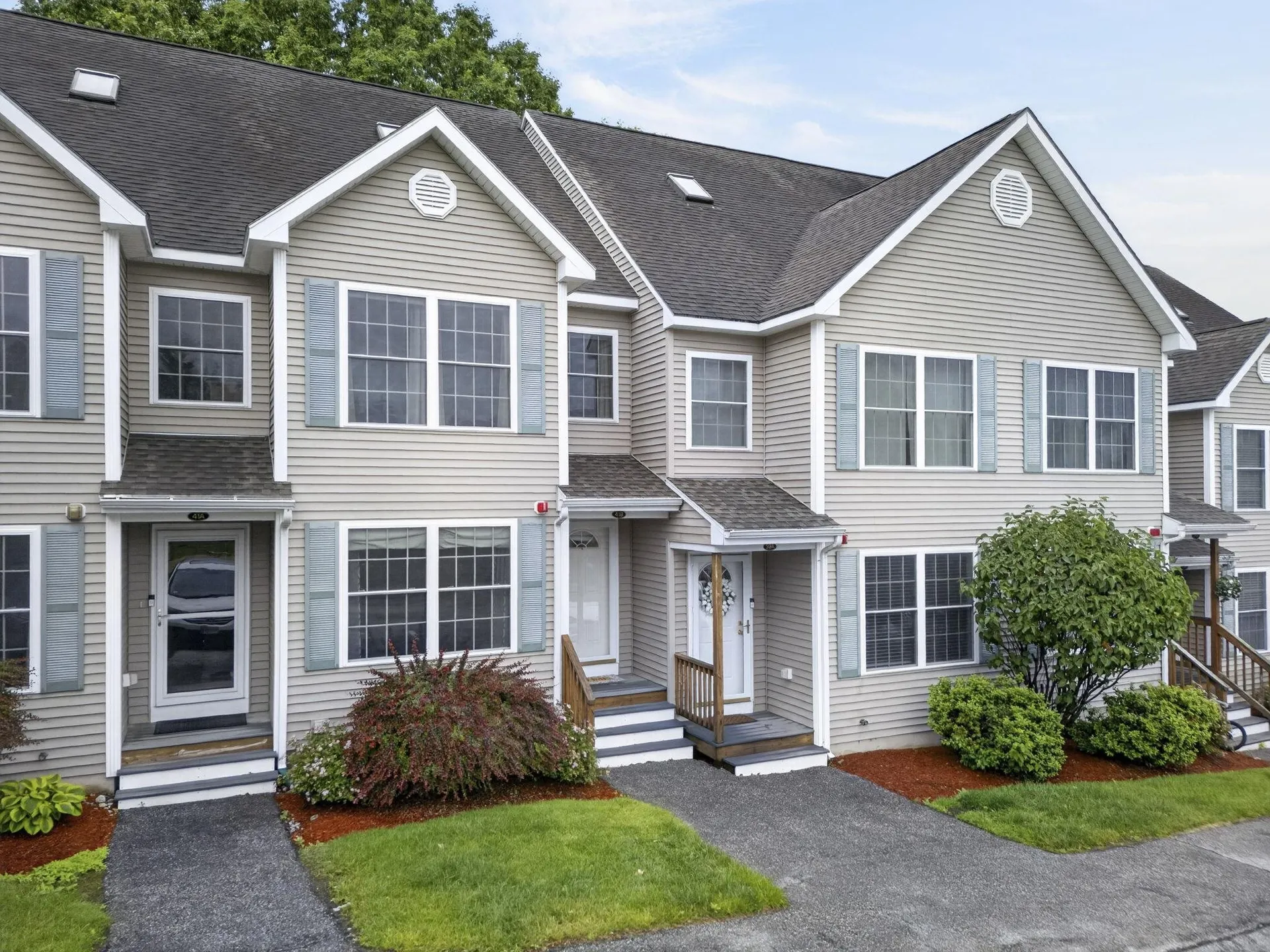 41 Shadowbrook Drive Hudson NH 03051