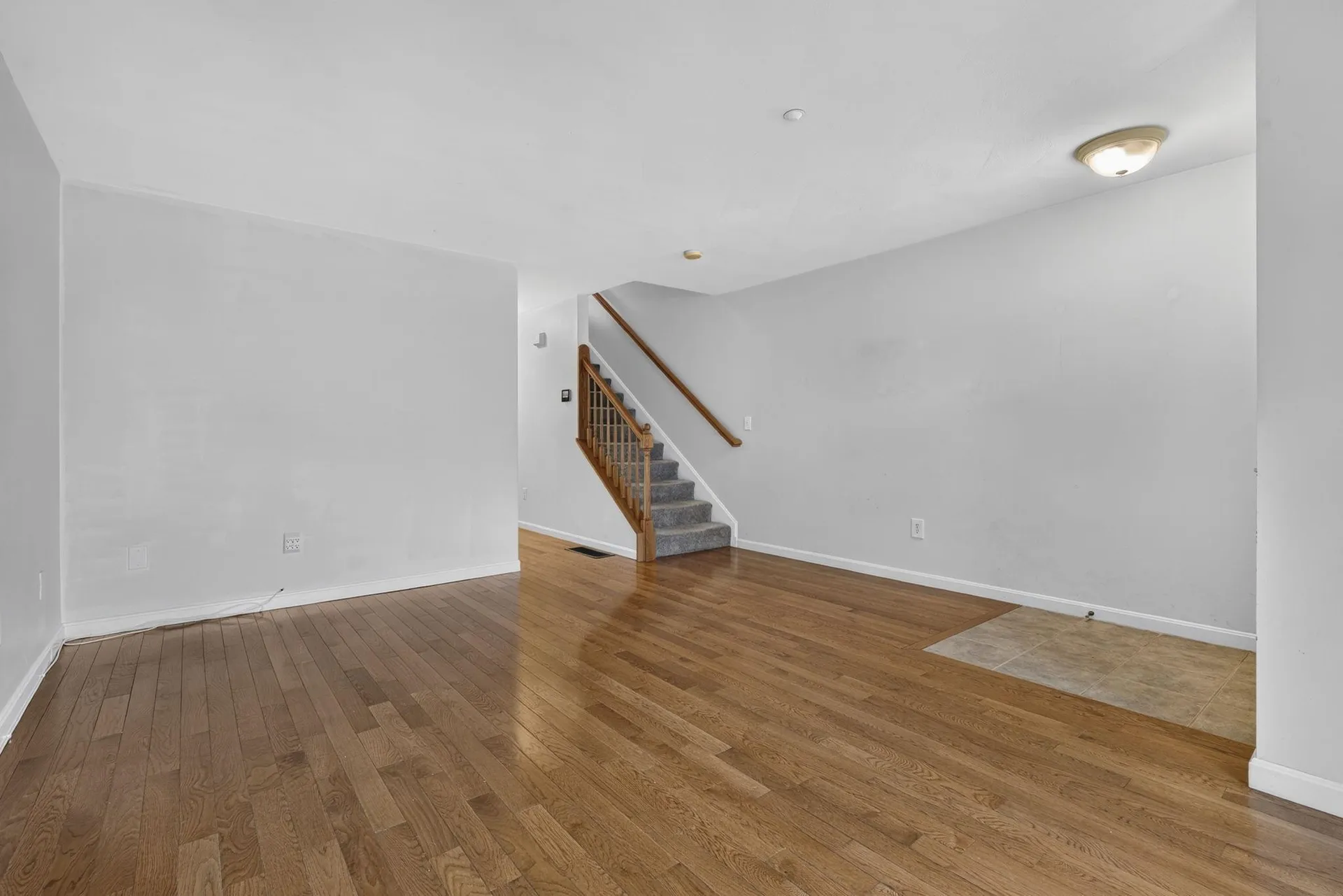 41 Shadowbrook Drive Hudson NH 03051