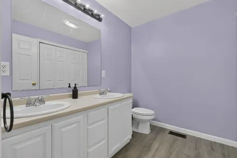 41 Shadowbrook Drive Hudson NH 03051