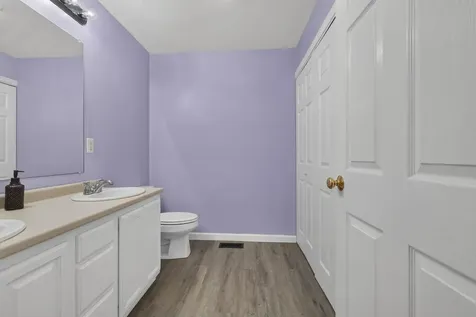 41 Shadowbrook Drive Hudson NH 03051
