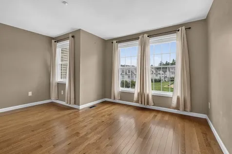 41 Shadowbrook Drive Hudson NH 03051