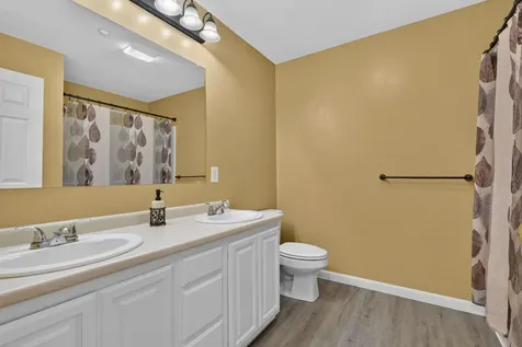 41 Shadowbrook Drive Hudson NH 03051