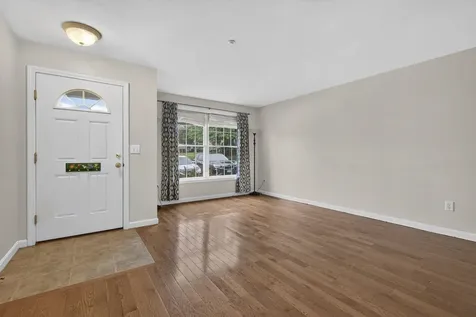 41 Shadowbrook Drive Hudson NH 03051