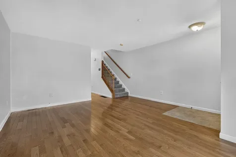 41 Shadowbrook Drive Hudson NH 03051