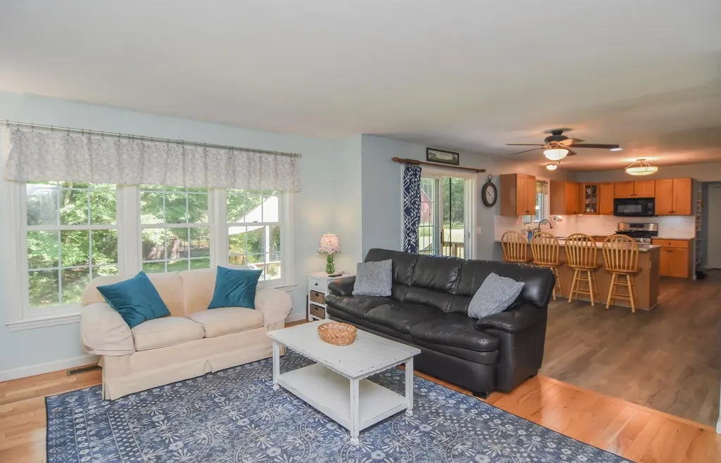 22 Sargent Road Brookline NH 03033