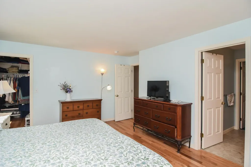 22 Sargent Road Brookline NH 03033