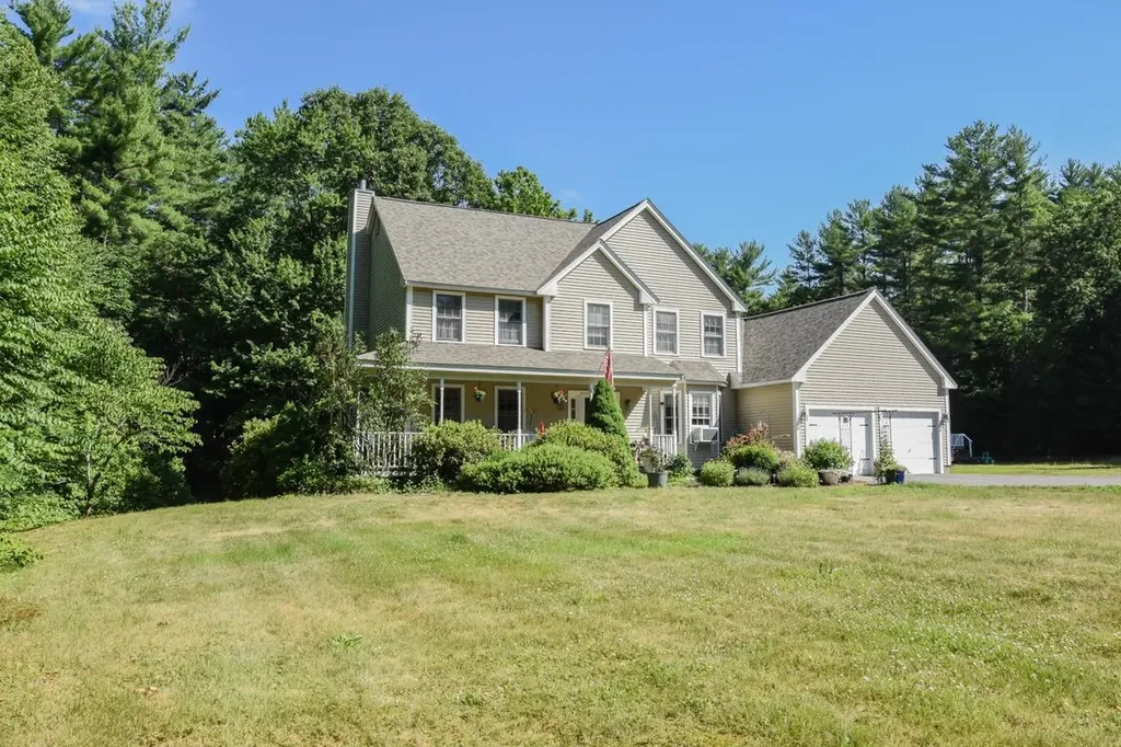 22 Sargent Road Brookline NH 03033