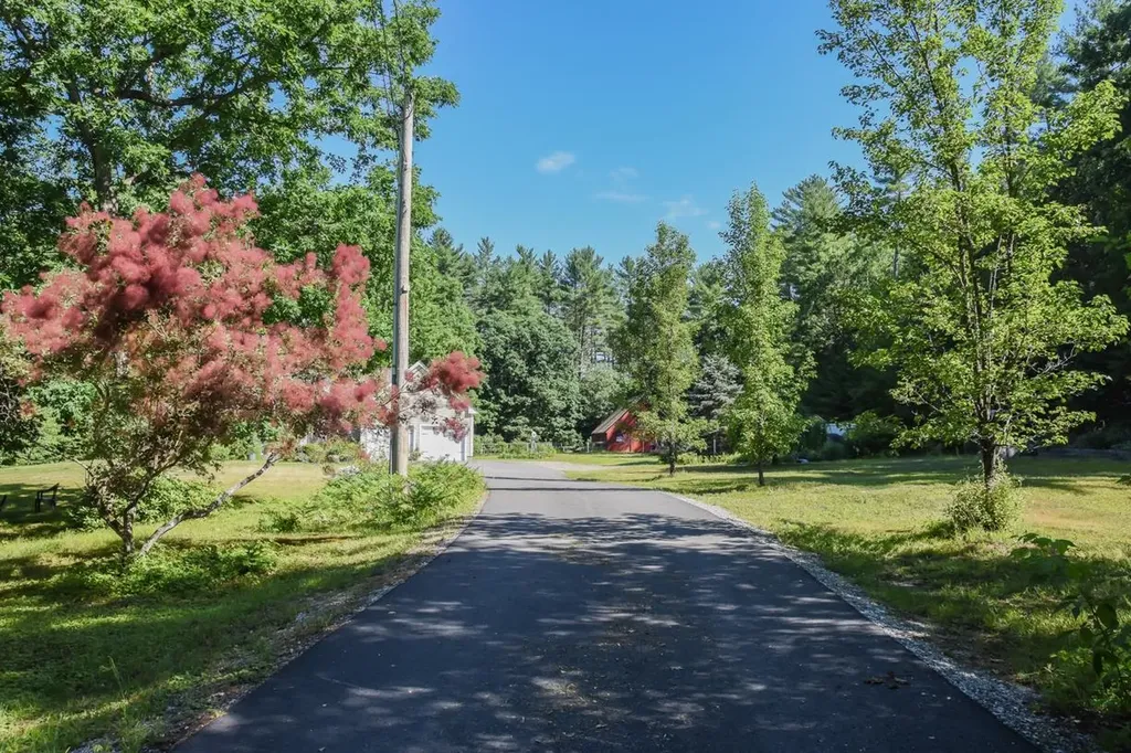 22 Sargent Road Brookline NH 03033