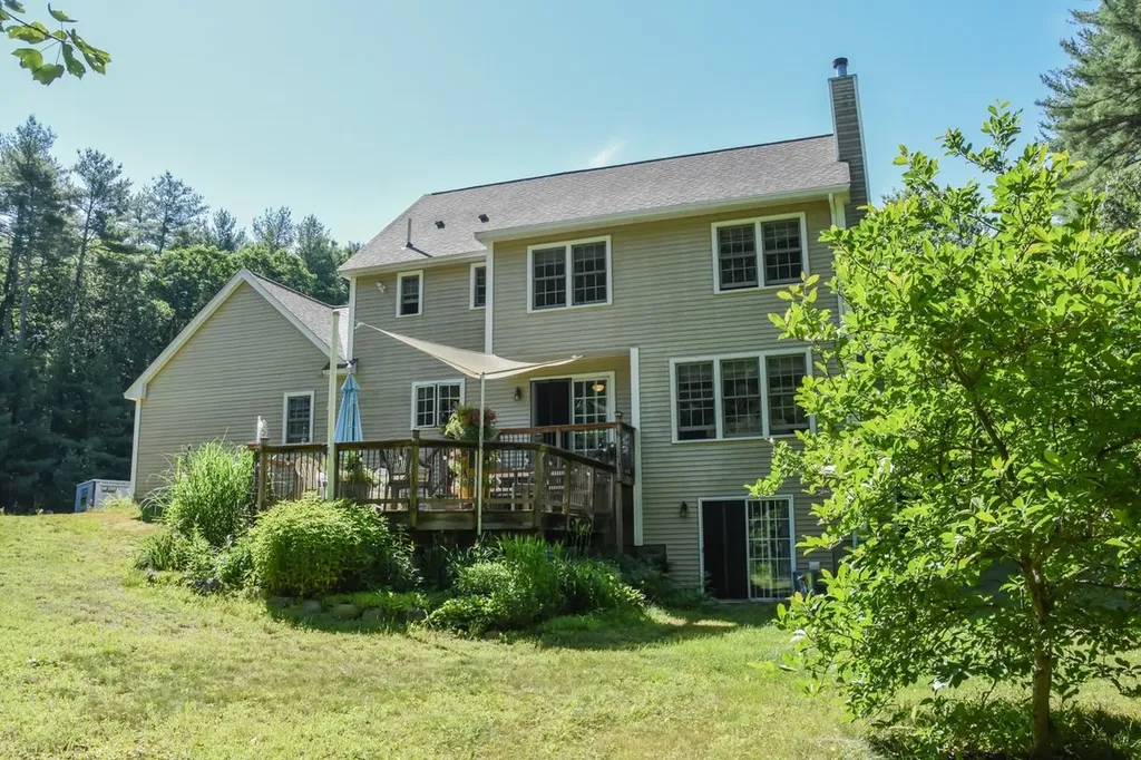 22 Sargent Road Brookline NH 03033