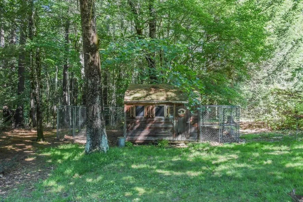 22 Sargent Road Brookline NH 03033